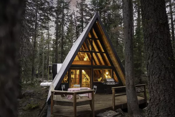 51870 Tamarack Crescent, Soda Springs, CA 95728