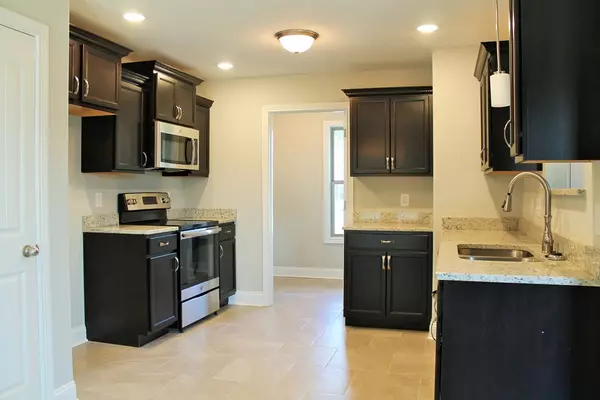 Oak Grove, KY 42262,264 Azalea Dr