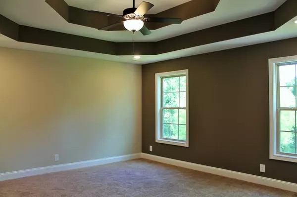 Oak Grove, KY 42262,261 Azalea Dr