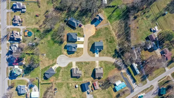 Trenton, KY 42286,100 Bee Line Way