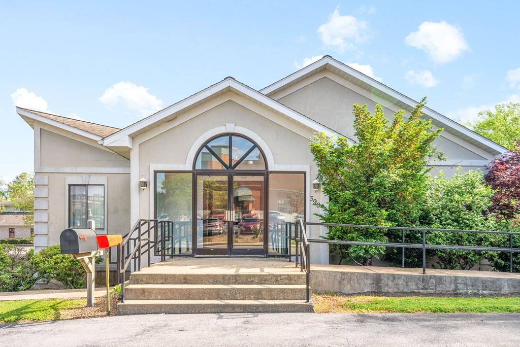390 17th St, Hopkinsville, KY 42240
