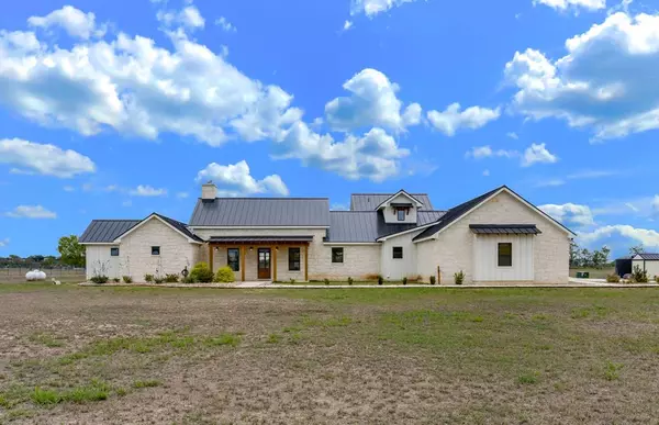 115 Tracks Trail,  Center Point,  TX 78010