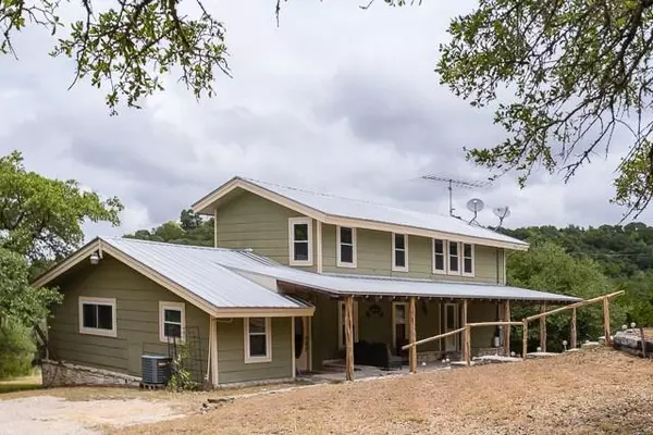 665 Witt Rd,  Center Point,  TX 78010