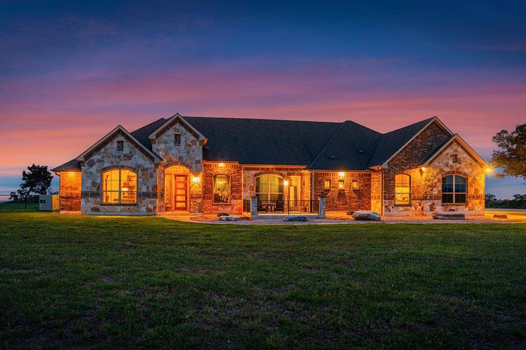 5228-M FM 3240, Bandera, TX 78003