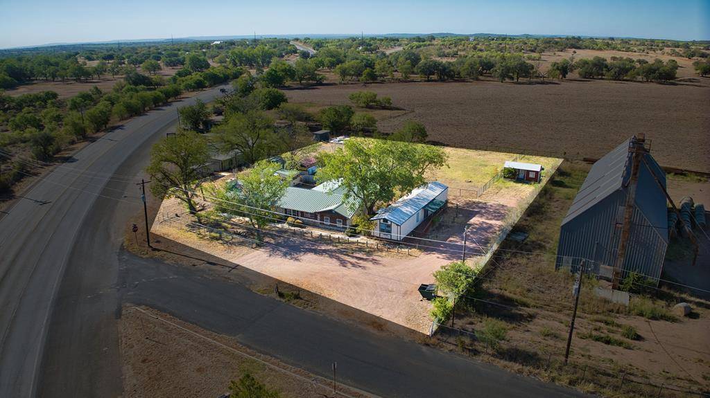 717 Rainey St, Mason, TX 76856