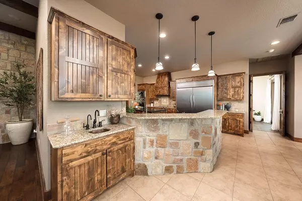 Ingram, TX 78025,112 Juniper Pt