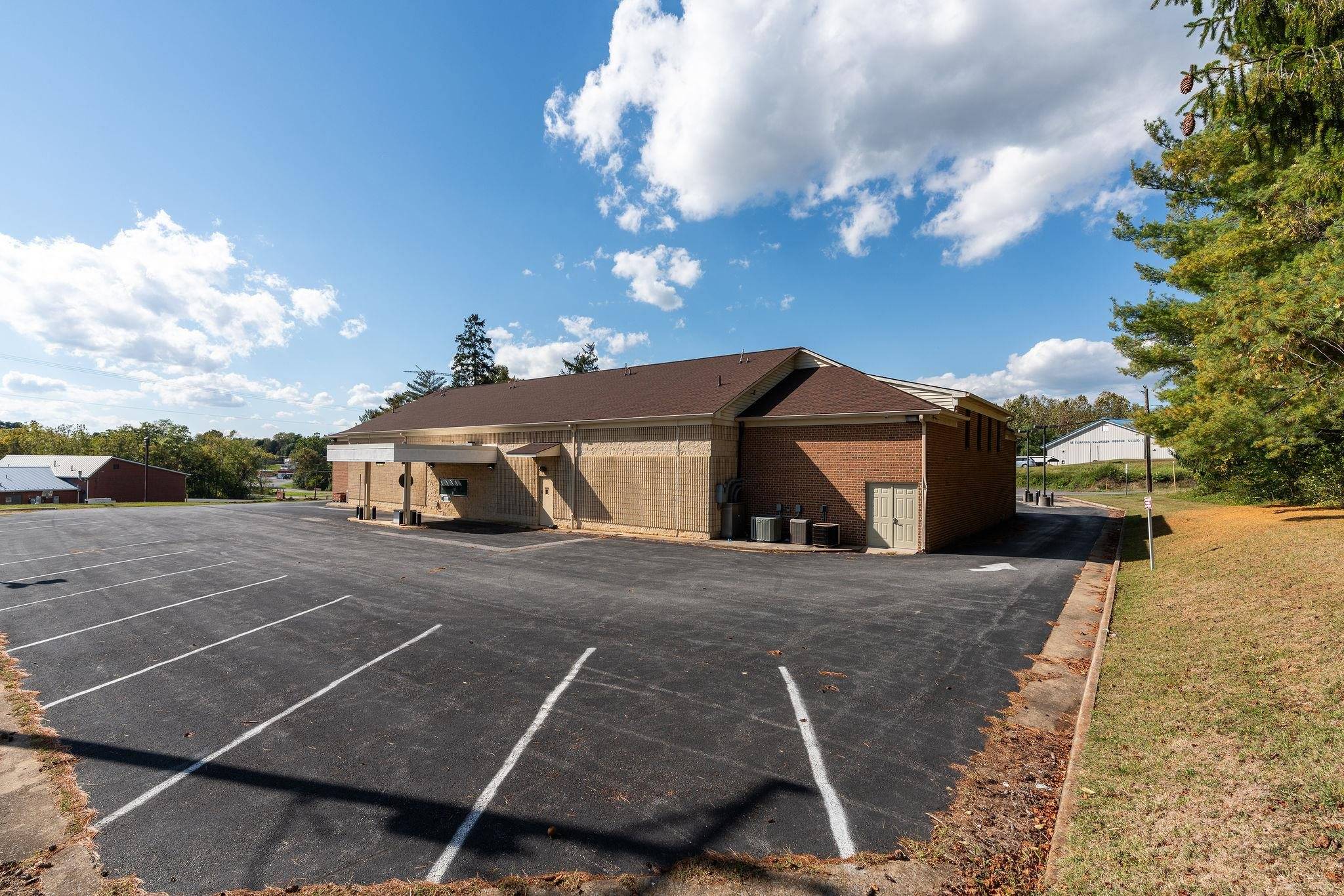 Fairfield, VA 24435,5874 N LEE HWY N