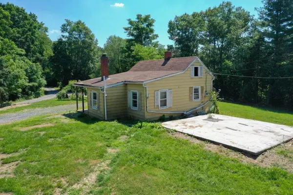 Dayton, VA 22821,10039 JESS AREY LN