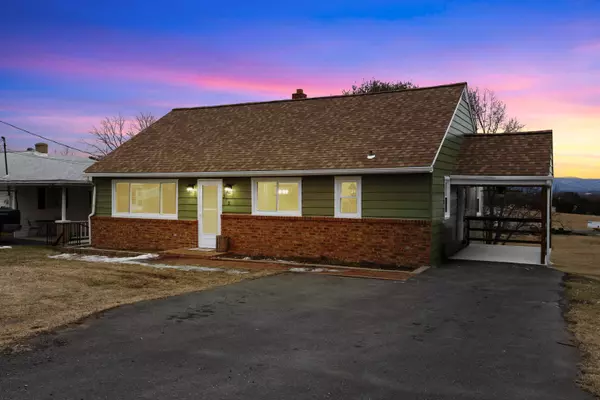 Staunton, VA 24401,372 FRONTIER DR