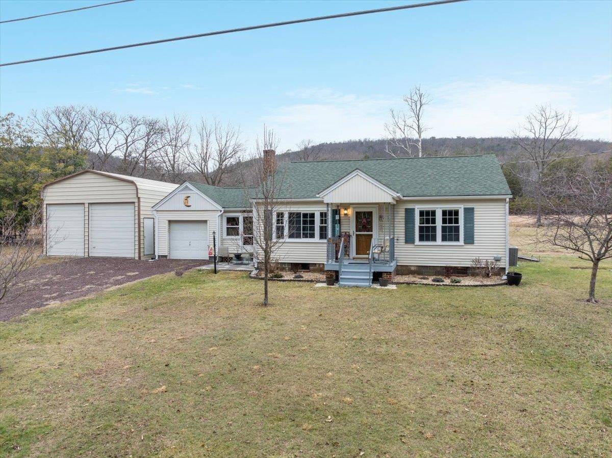 Fort Valley, VA 22652,1045 FORT VALLEY RD S