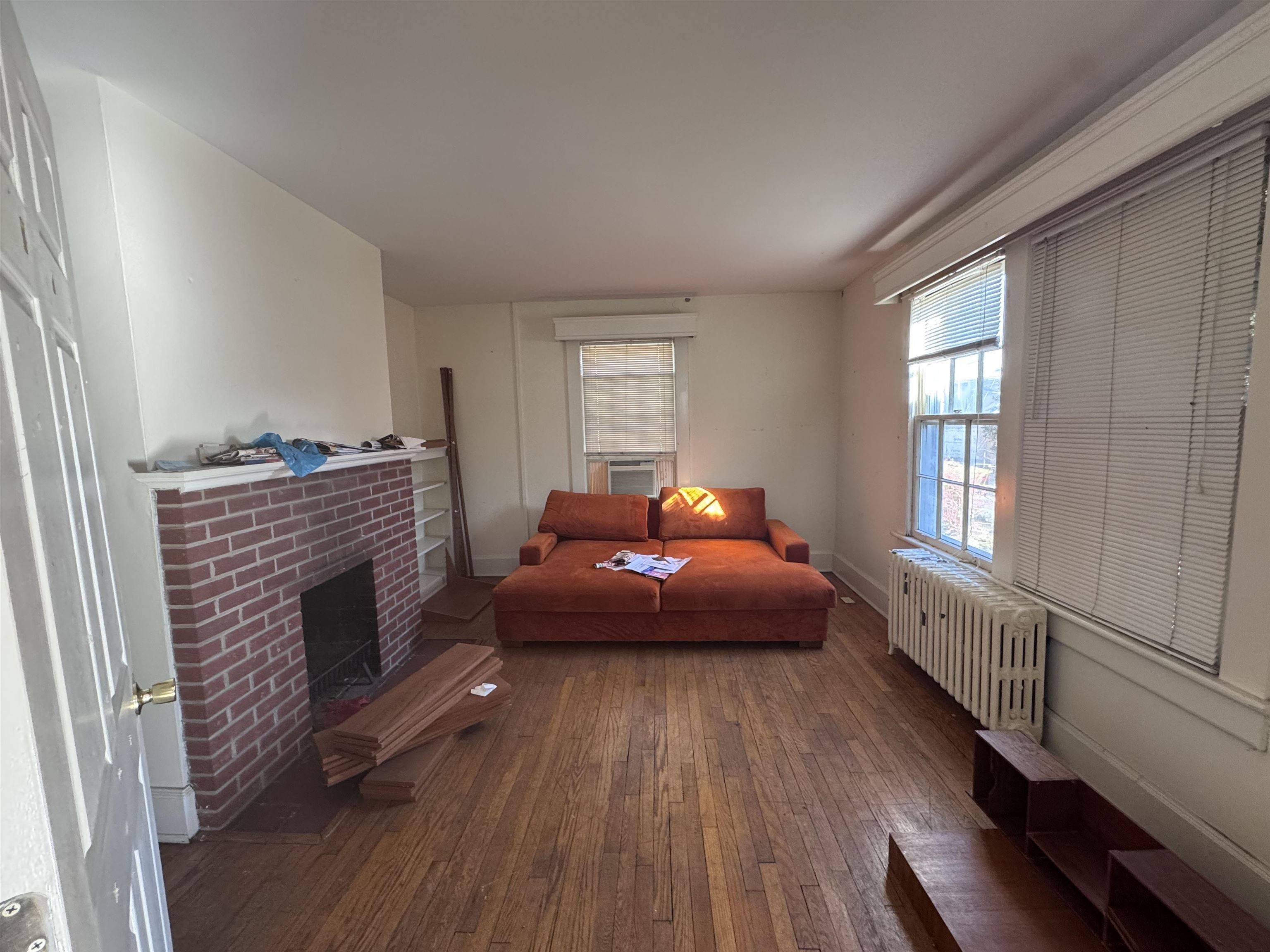 Staunton, VA 24401,233 SYCAMORE ST