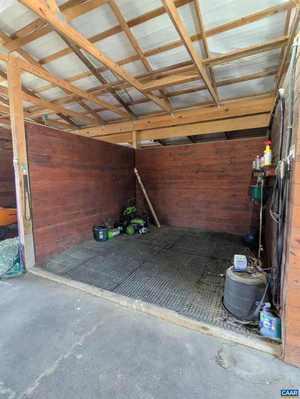 Kents Store, VA 23084,4064 DEEP CREEK RD