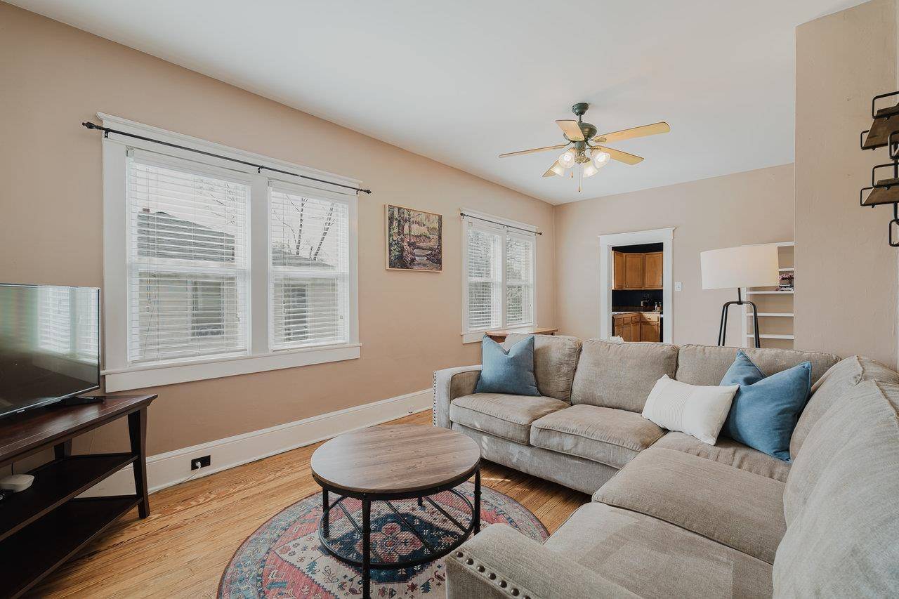 Harrisonburg, VA 22802,432 GAY ST E