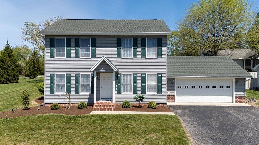 114 COLONNADE AVE, Lexington, VA 24450
