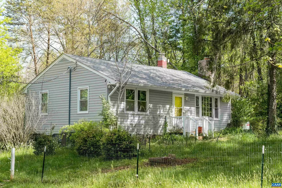 Keene, VA 22946,6554 ESMONT RD