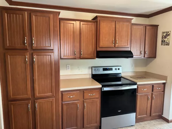 Staunton, VA 24401,18 BREEZEWOOD DR