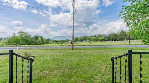 Luray, VA 22835,909 MILL CREEK RD