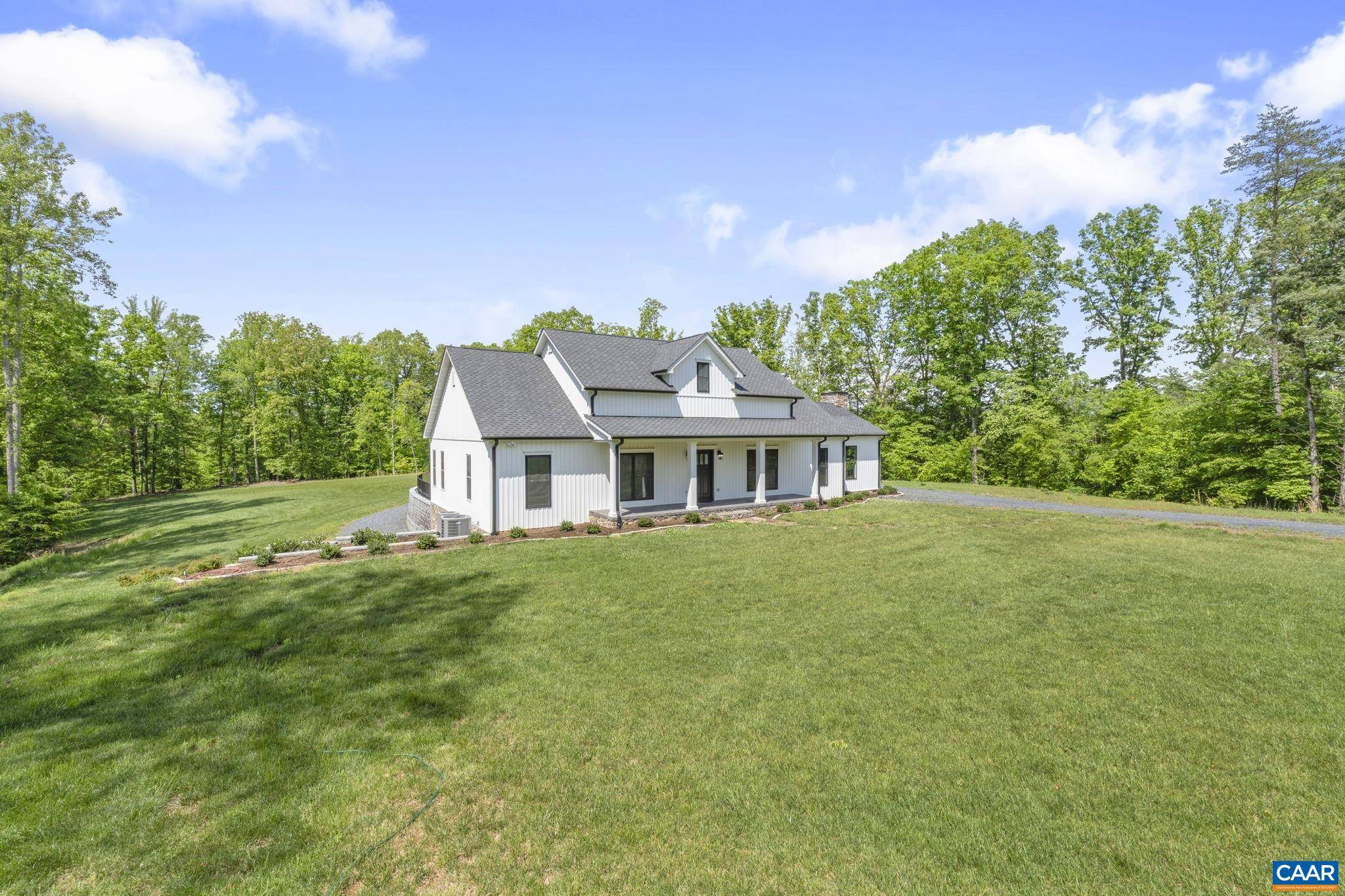 3162 OAK HILL RD, Buckingham, VA 23921