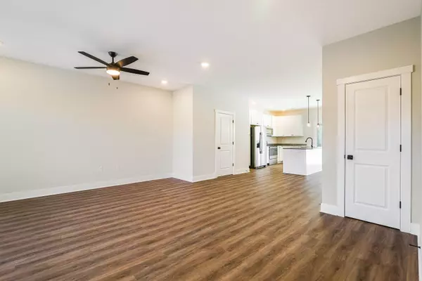 Bridgewater, VA 22812,9 BARNYARD CIR