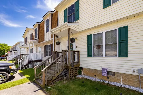 Elkton, VA 22827,435 WIRT AVE