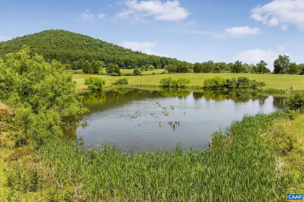 5 CATTERTON RD, Free Union, VA 22940