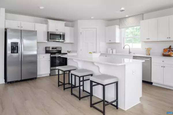 Barboursville, VA 22923,272 WHITE SANDS BLVD