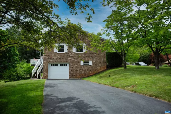 Staunton, VA 24401,1222 PINEHURST RD