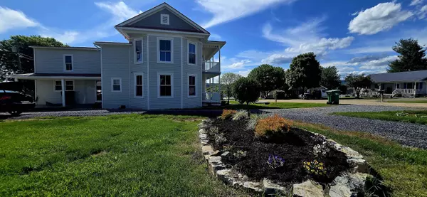 Broadway, VA 22815,242 1ST ST