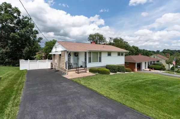 Staunton, VA 24401,2517 N SHARLAINE DR