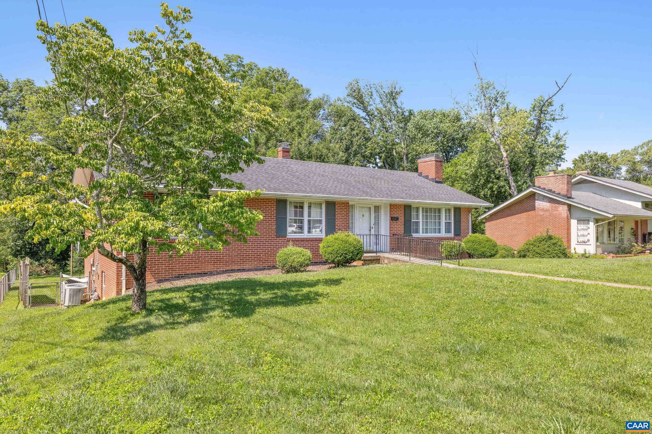 608 DAVIS AVE, Charlottesville, VA 22901