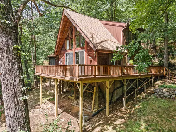 303 JORDAN HOLLOW RD, Stanley, VA 22851