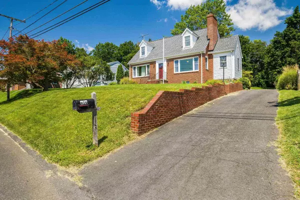 Staunton, VA 24401,810 REID ST