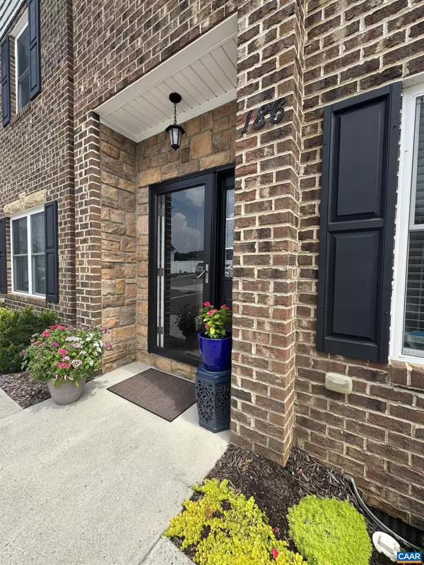 186 CEDAR POINT LN, Rockingham, VA 22802