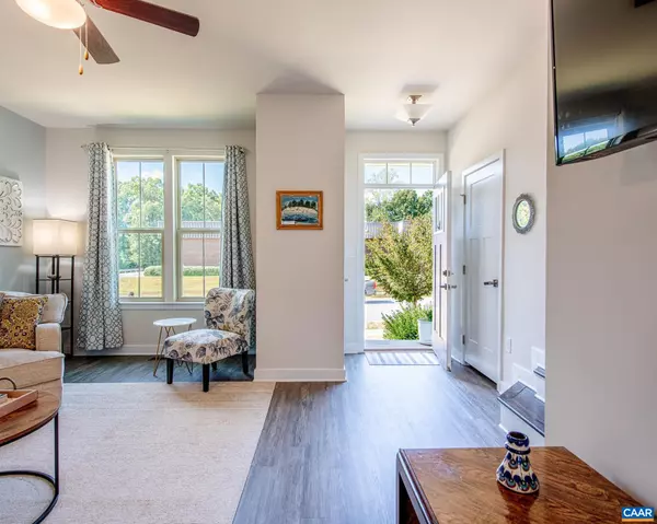 Keswick, VA 22947,3492 STEAMER DR