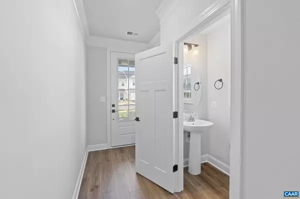 Waynesboro, VA 22980,204 SUNBIRD LN