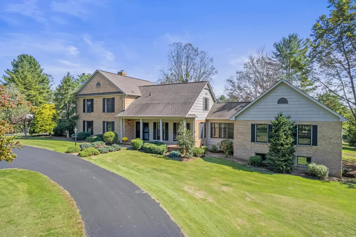 Lexington, VA 24450,1109 ROSS RD