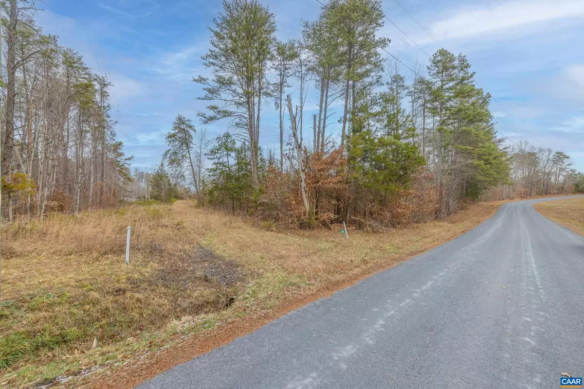 Palmyra, VA 22963,155 HARRIS LN