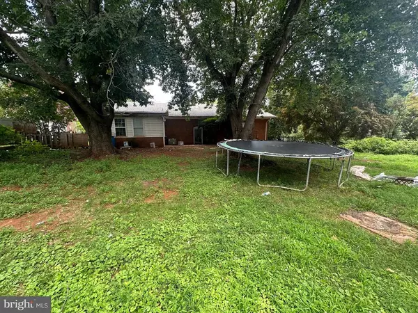 Culpeper, VA 22701,880 HILLTOP DR