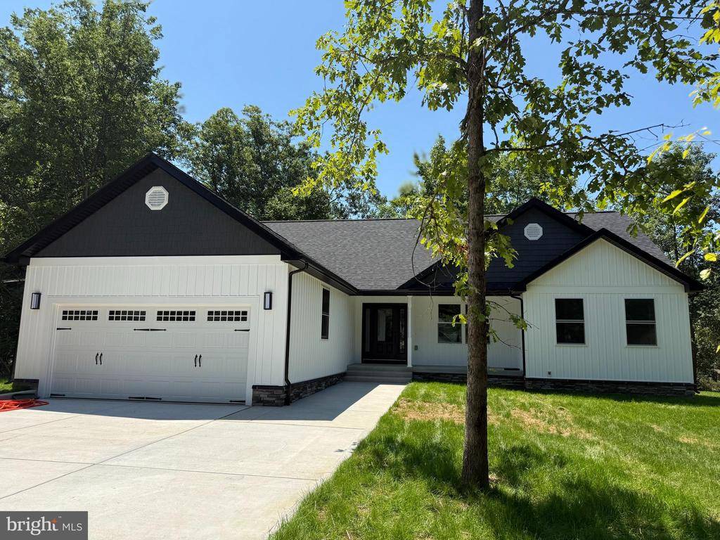 4000 LAKEVIEW PKWY, Locust Grove, VA 22508