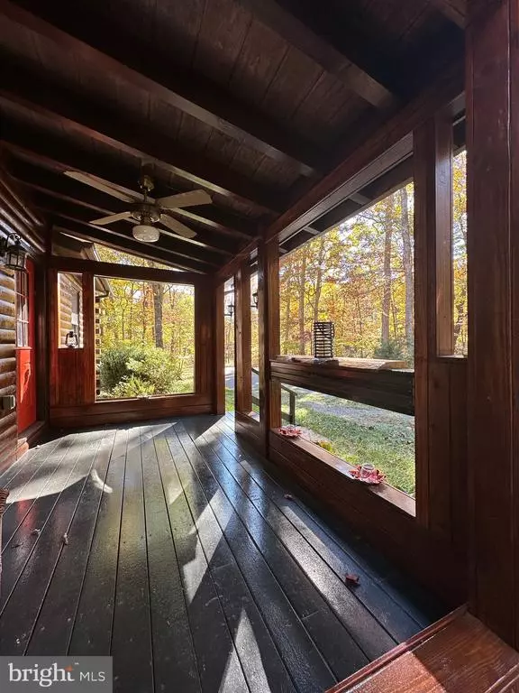 Luray, VA 22835,432 CARDINAL DR