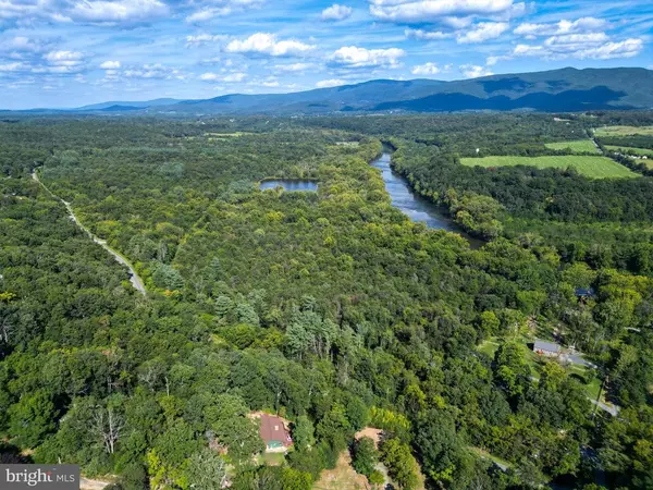 Luray, VA 22835,146 GRAND VIEW DR