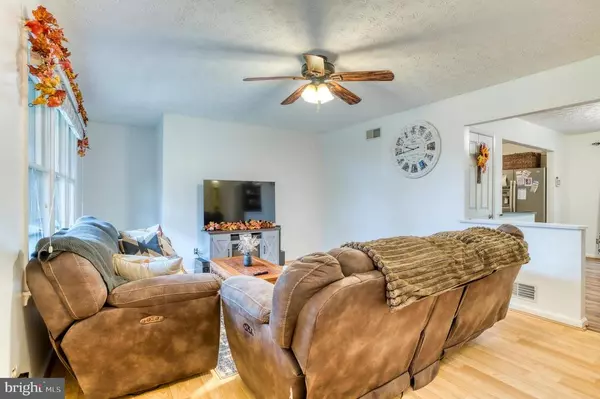 Chester Gap, VA,7 RED HAVEN LN