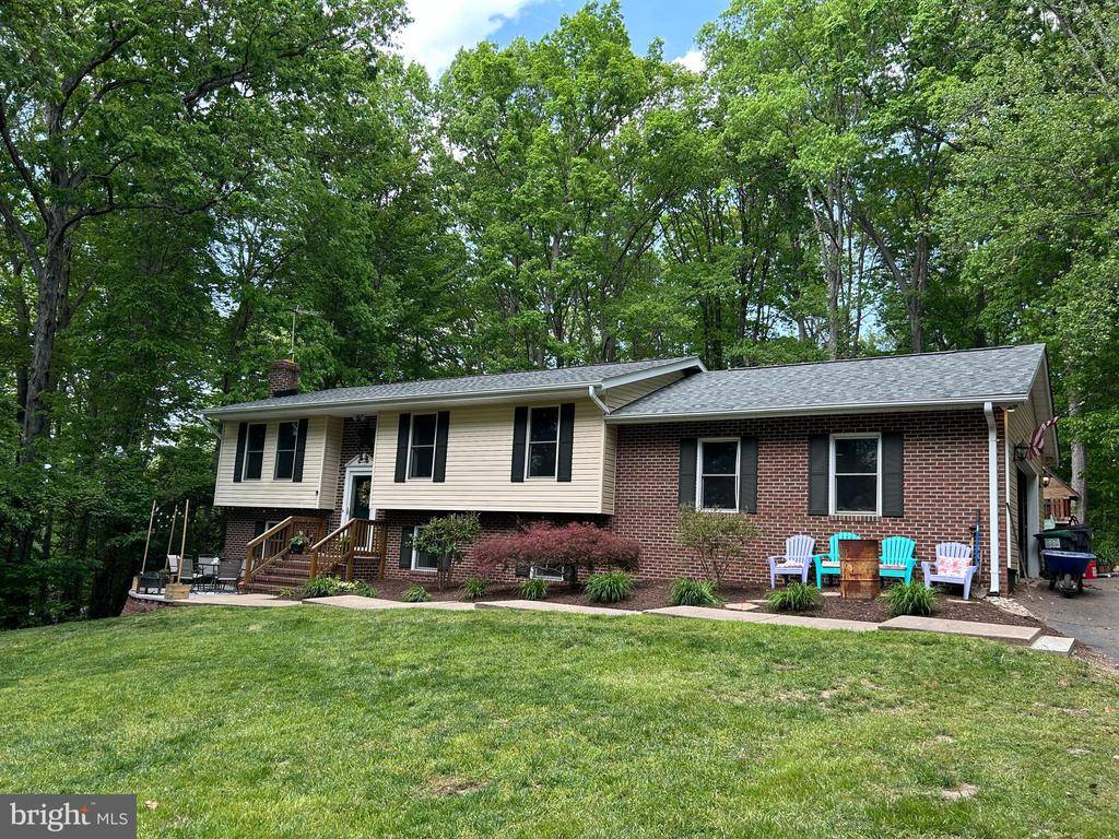 4025 GUINEA STATION RD, Fredericksburg, VA 22408