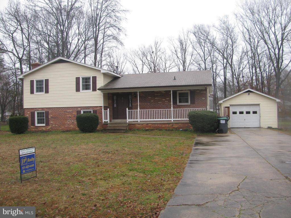 813 LINCOLN DR, Fredericksburg, VA 22407