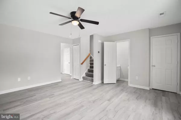 Fredericksburg, VA 22408,9811 MIDLAND WAY W