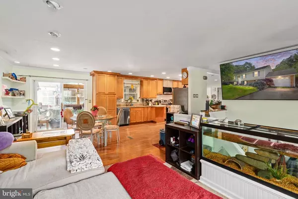 Fredericksburg, VA 22407,102 BREEZEWOOD DR