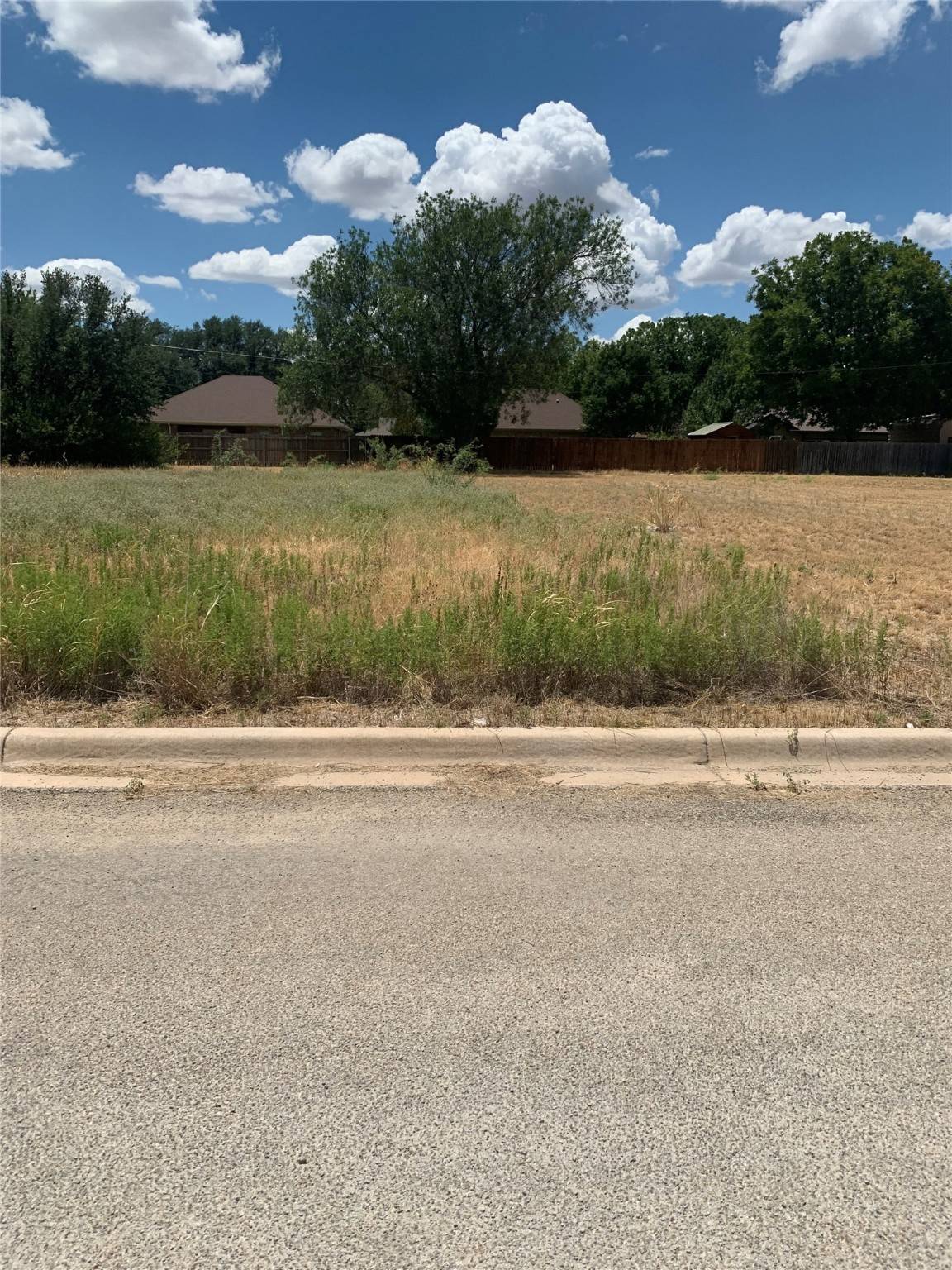 2206 Brooke LN, Brownwood, TX 76801
