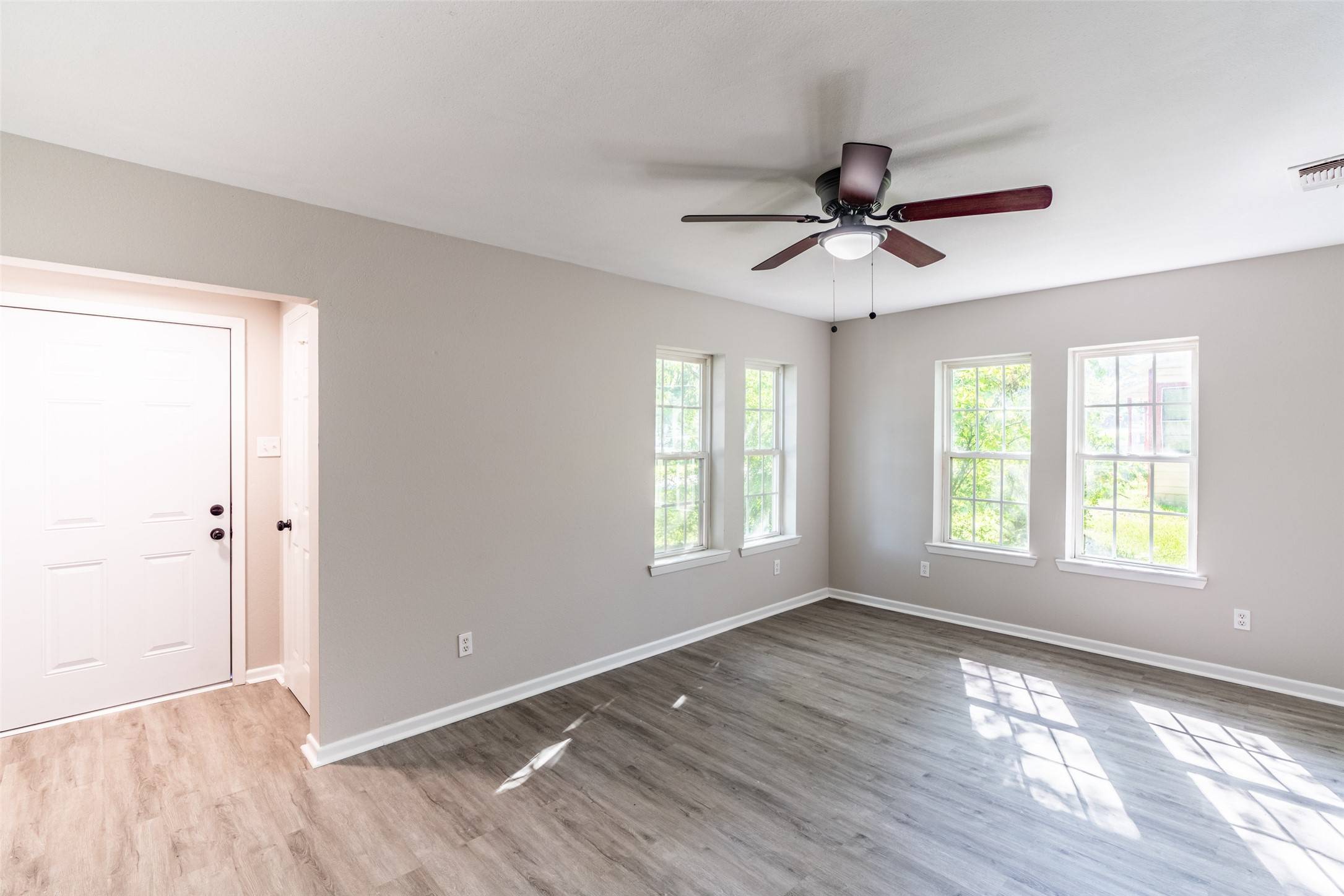 Grand Saline, TX 75140,1000 W Kuykendall ST