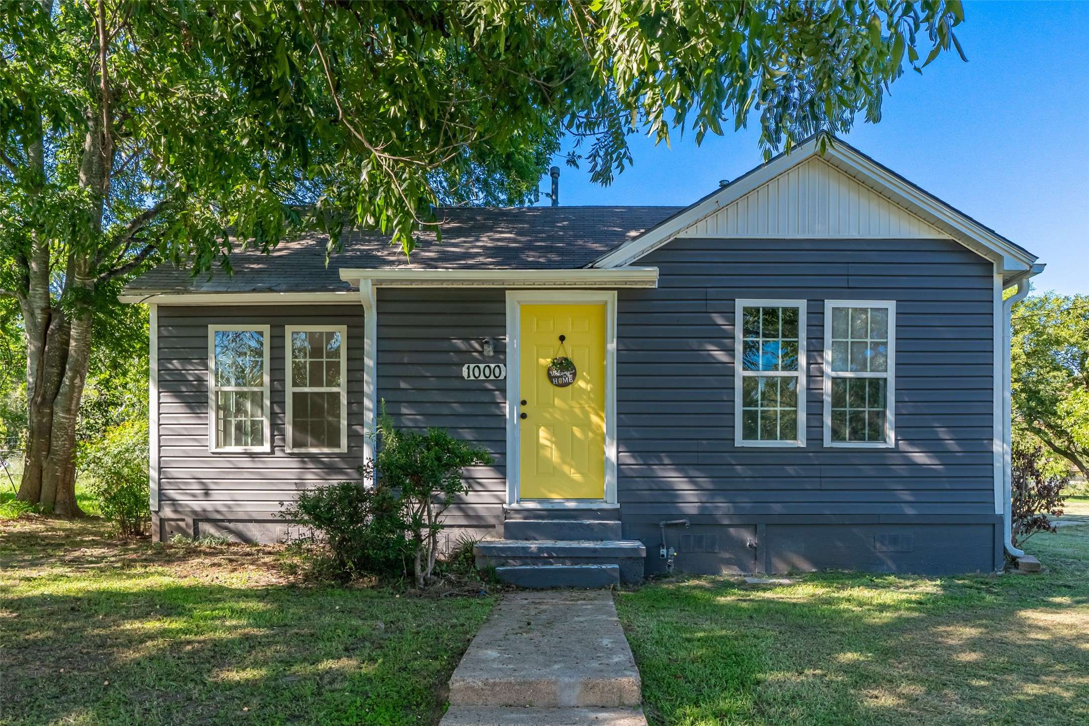Grand Saline, TX 75140,1000 W Kuykendall ST