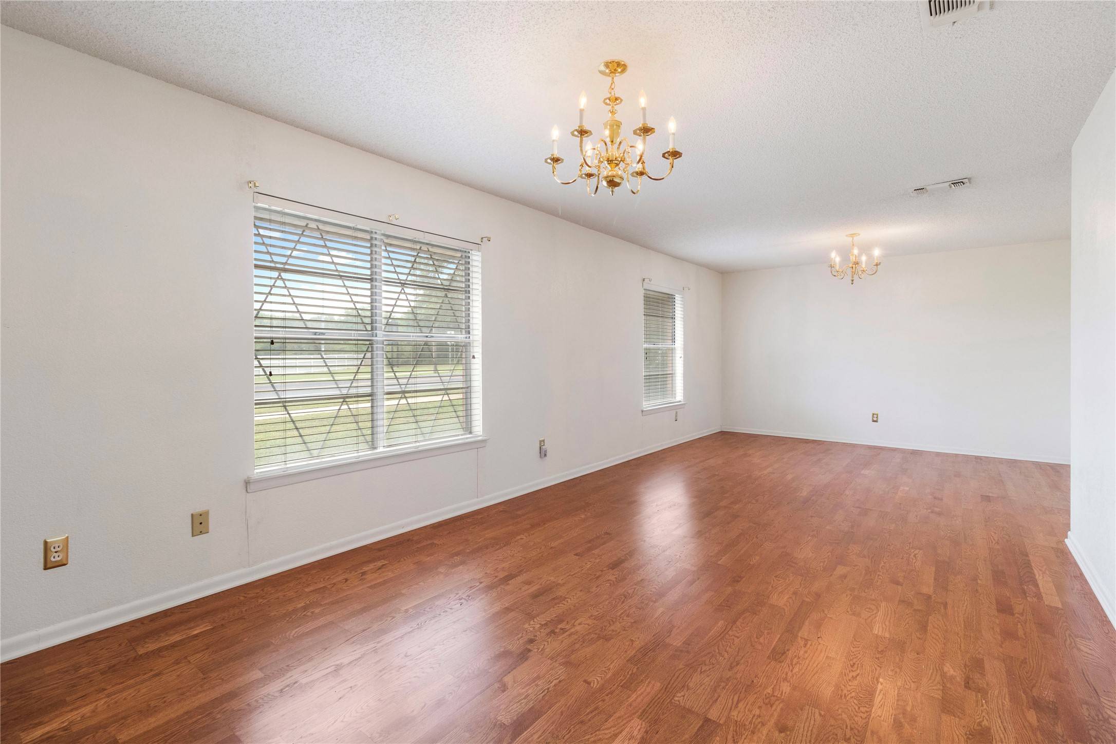 Whitewright, TX 75491,505 S Bond ST